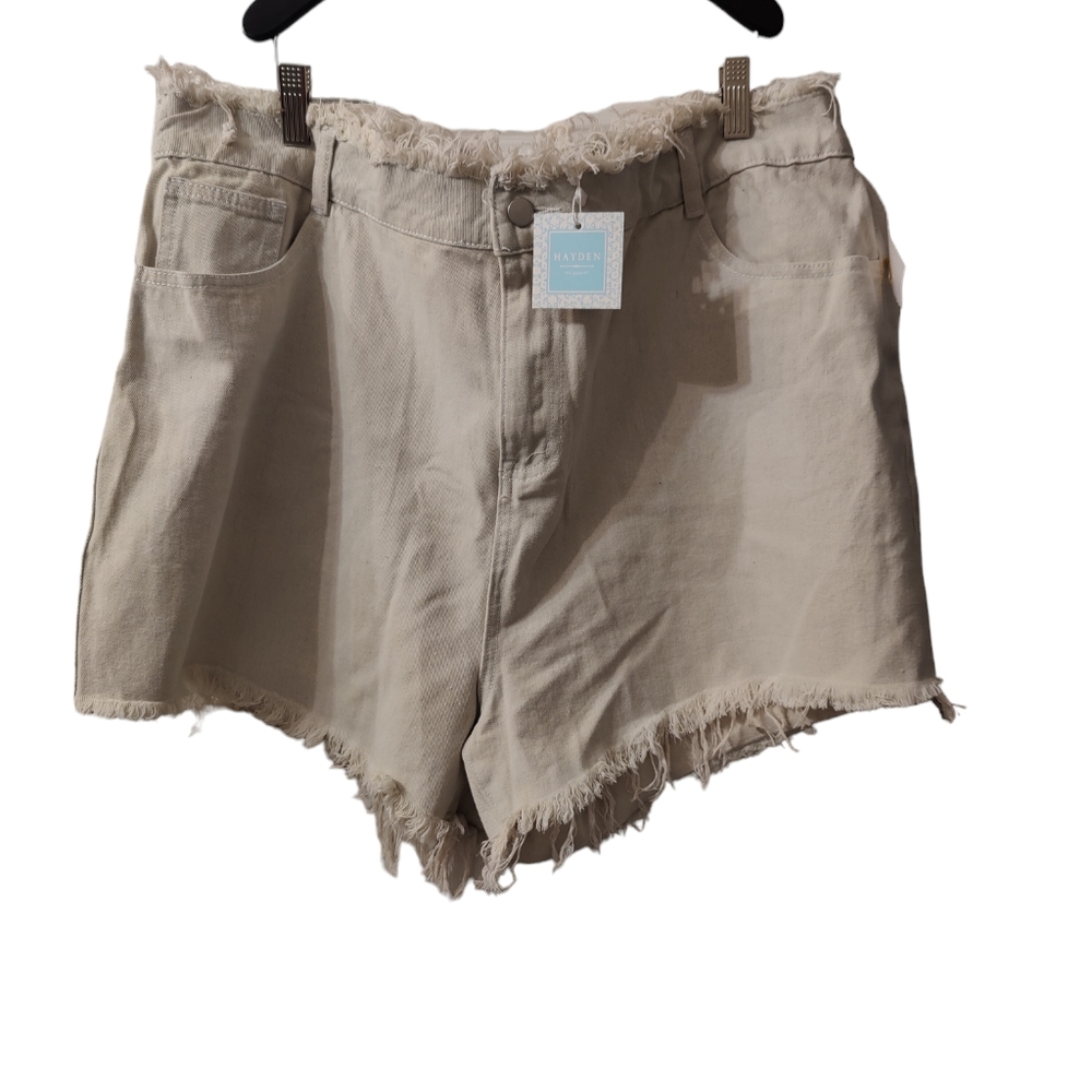 NWT Hayden Los Angeles Women's Distressed Shorts Plus Size 3XL